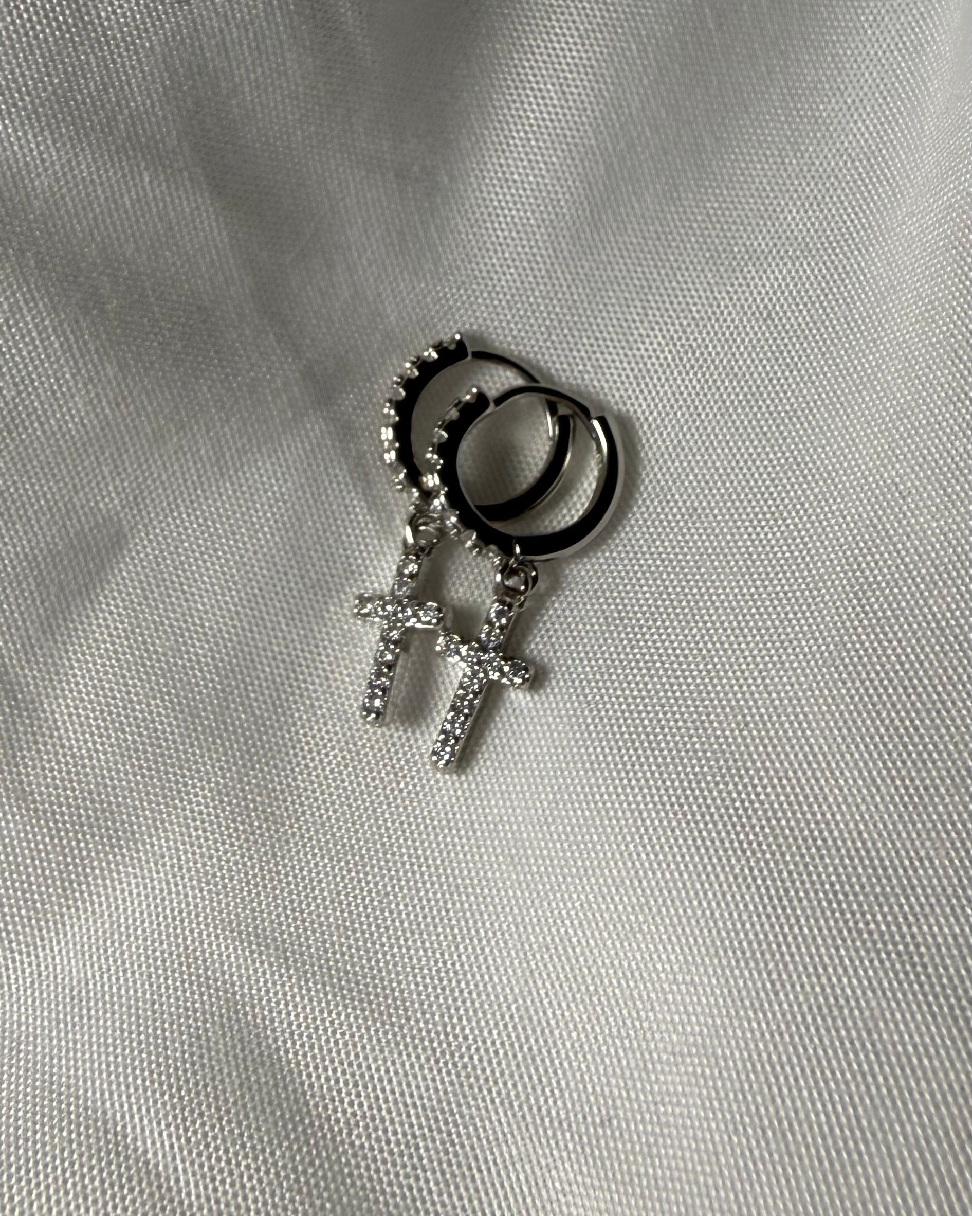 BOUCLES D’OREILLES ARGENTÉES