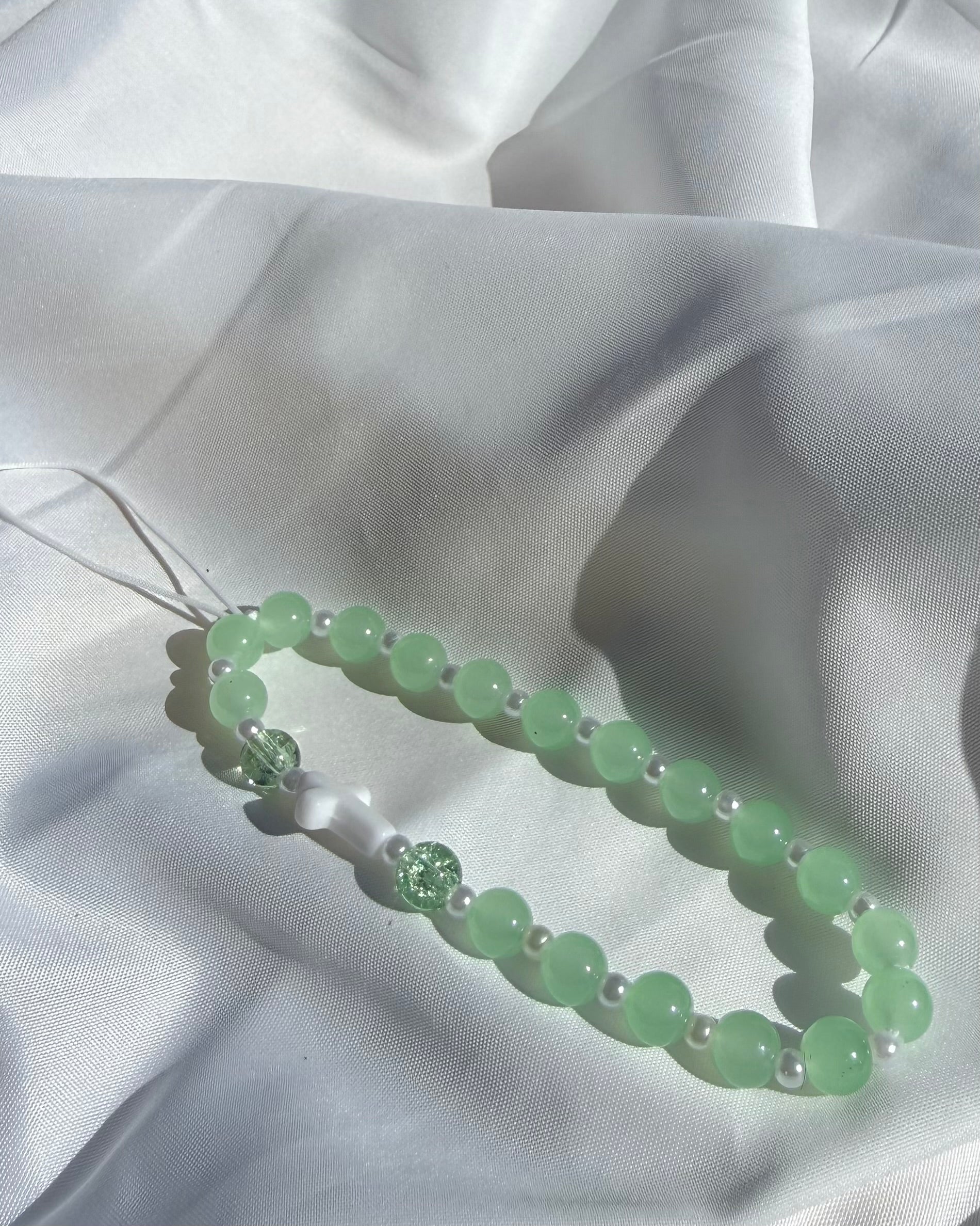 BIJOU DE TÉLÉPHONE VERT