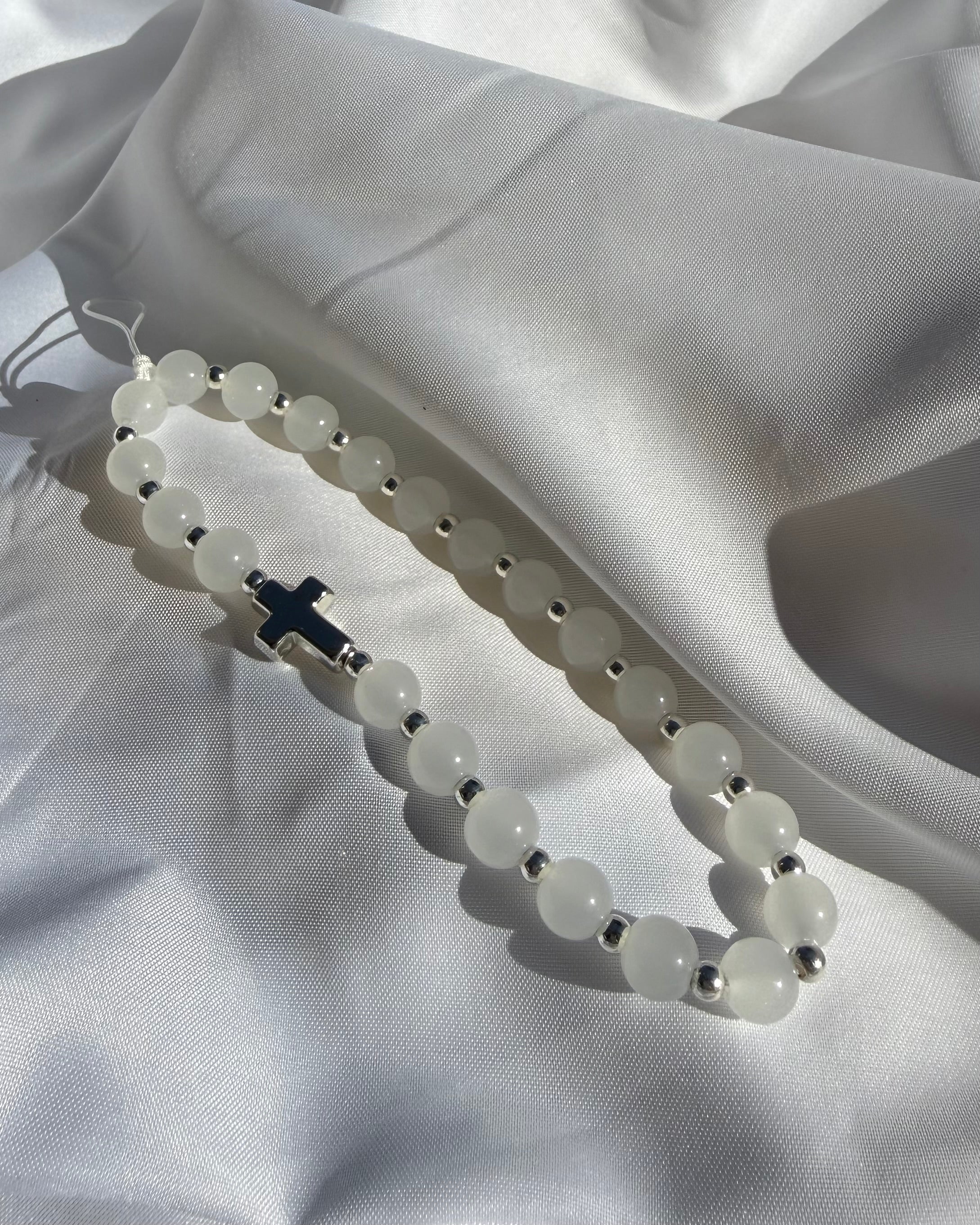 BIJOU DE TÉLÉPHONE  BLANC / ARGENT